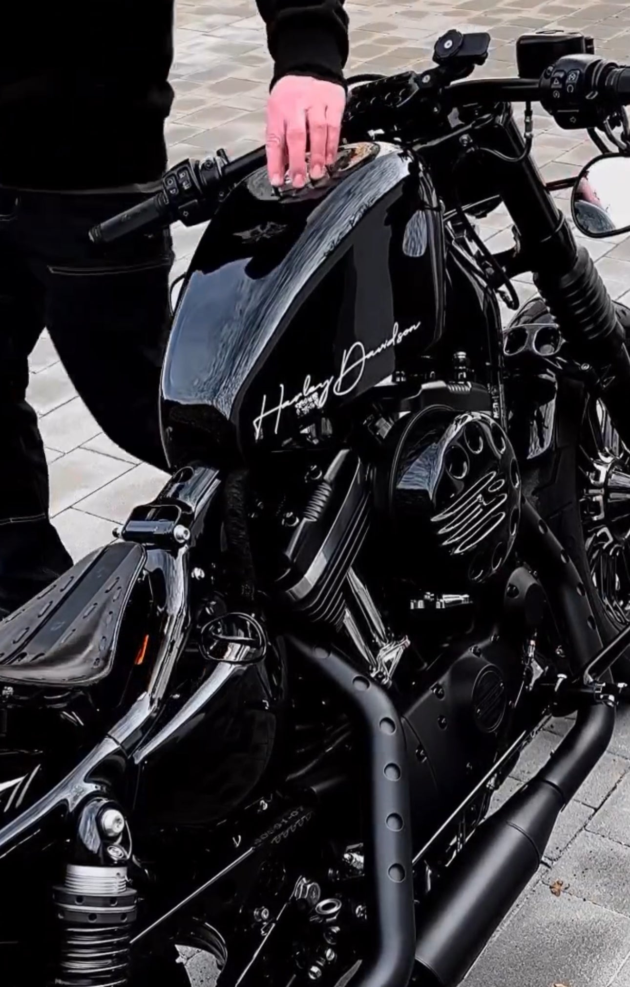 HANDSCRIPT SimonKustom