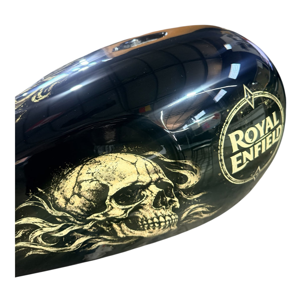 Golden Skull – Caveira Dourada & Arabescos | Tank Cover Premium