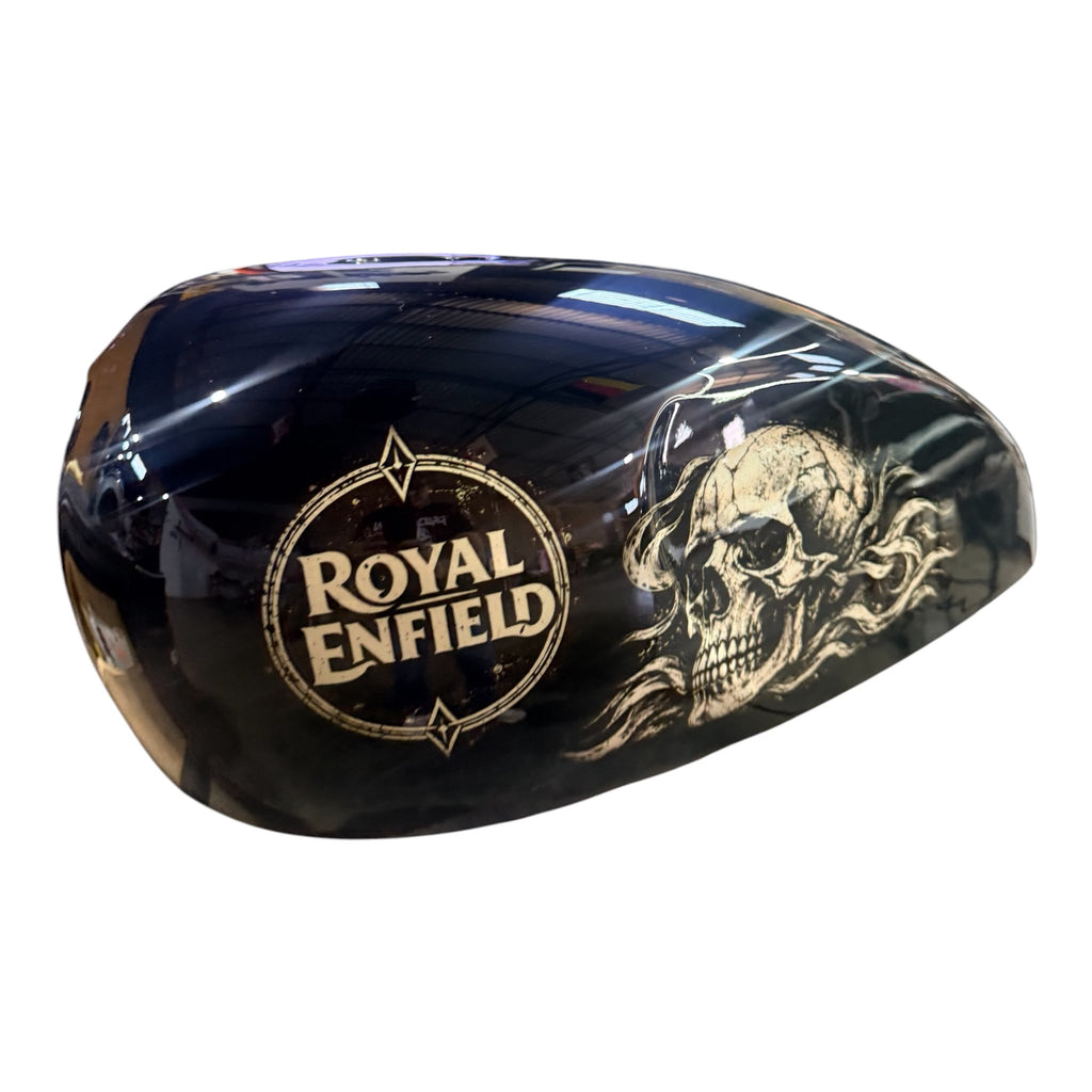 Golden Skull – Caveira Dourada & Arabescos | Tank Cover Premium